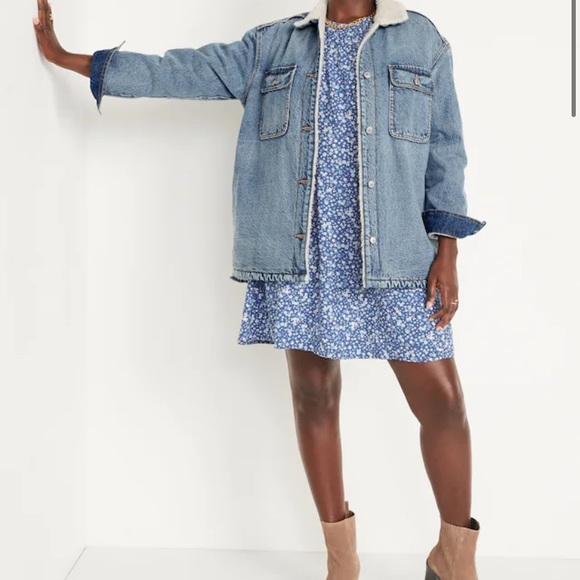 Old navy Sherpa-Lined Non-Stretch Jean Utility Shacket - Picture 3 of 5